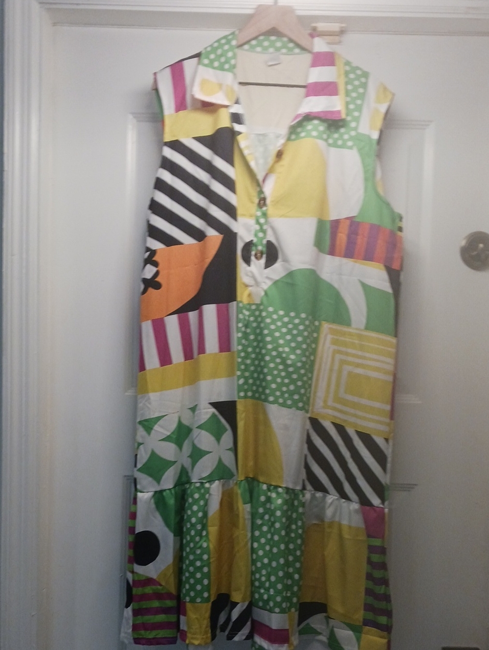 Sleeveless Patchwork Print Maxi Dress in Green, Yellow, Black & White